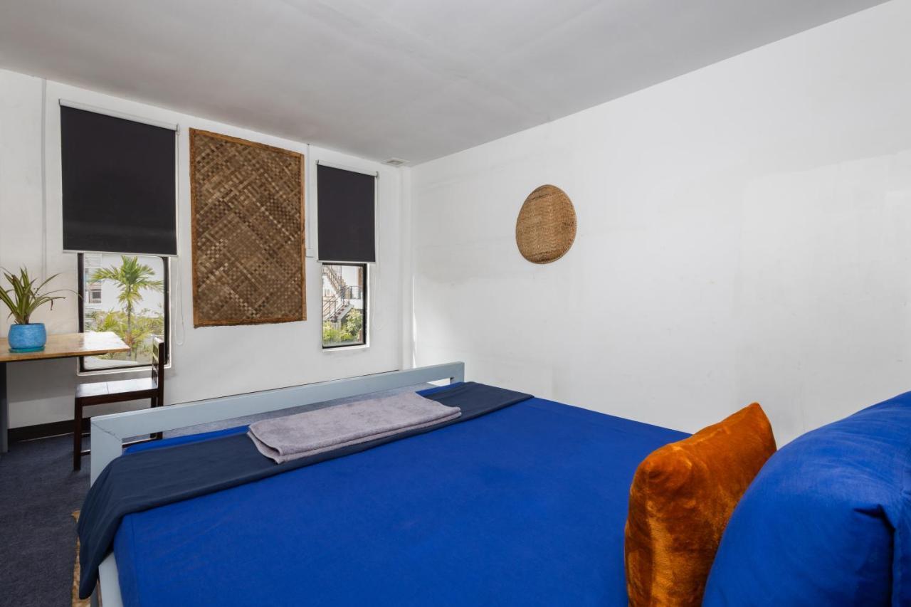 เวิร์ลด์ วอล์คเกอร์ โฮสทัล Apartment เสียมราฐ ภายนอก รูปภาพ