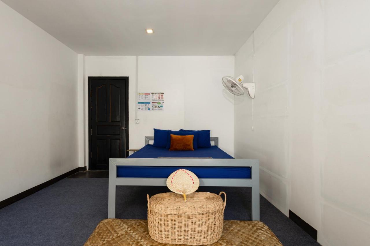 เวิร์ลด์ วอล์คเกอร์ โฮสทัล Apartment เสียมราฐ ภายนอก รูปภาพ