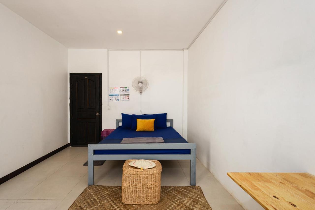 เวิร์ลด์ วอล์คเกอร์ โฮสทัล Apartment เสียมราฐ ภายนอก รูปภาพ