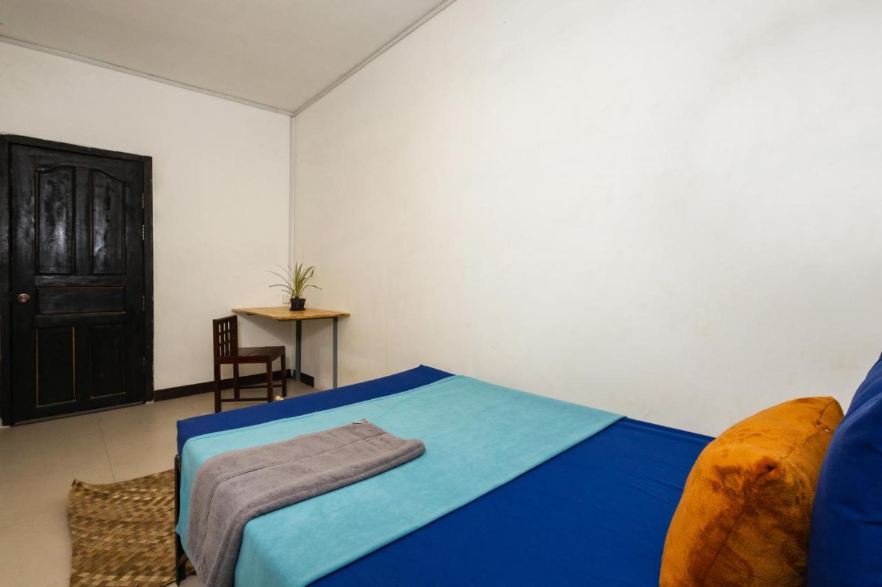 เวิร์ลด์ วอล์คเกอร์ โฮสทัล Apartment เสียมราฐ ภายนอก รูปภาพ