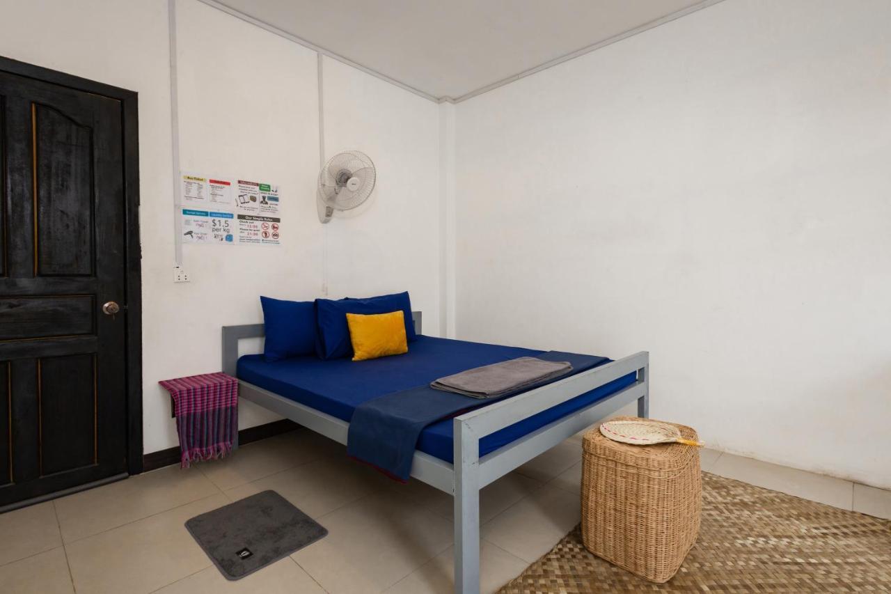 เวิร์ลด์ วอล์คเกอร์ โฮสทัล Apartment เสียมราฐ ภายนอก รูปภาพ