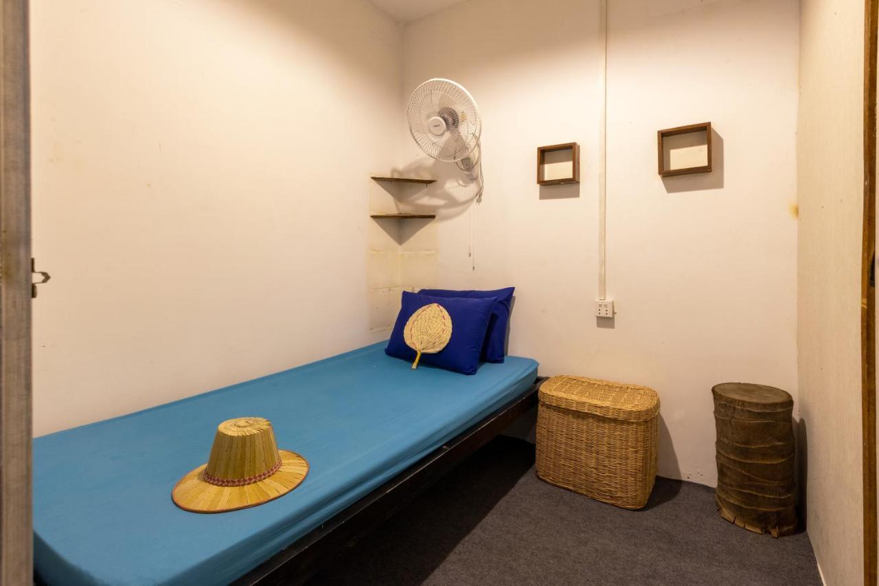 เวิร์ลด์ วอล์คเกอร์ โฮสทัล Apartment เสียมราฐ ภายนอก รูปภาพ